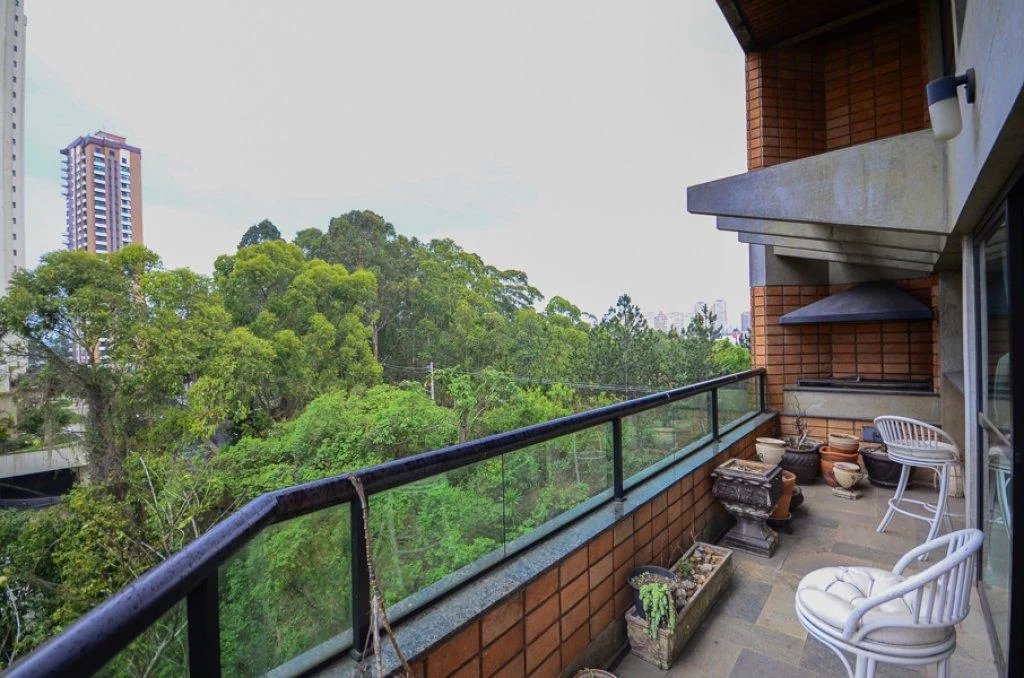 Apartamento à venda com 4 quartos, sendo 2 suítes,  em Paraíso do Morumbi, São Paulo, SP