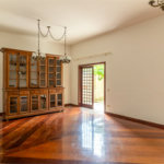 Casa à venda com 4 quartos, sendo 3 suítes,  no condomínio Vila das Flores, São Paulo - SP
