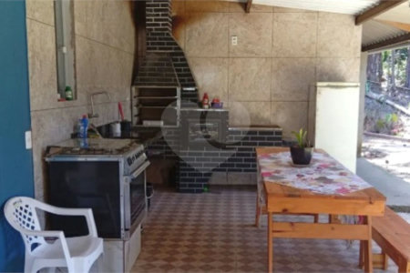 Chácara à venda com 4 quartos em Parque Maria Fernandes, São Paulo, SP