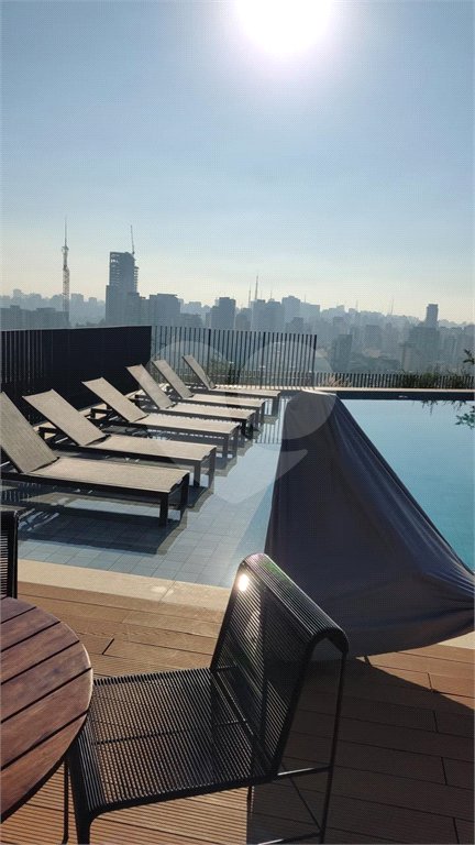 Apartamento à venda ou para alugar com 1 suíte em Jardim das Bandeiras, São Paulo, SP