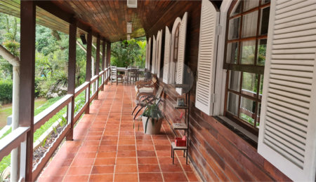 Casa à venda com 3 quartos, sendo 1 suíte,  no condomínio Alpes da Cantareira, Mairiporã - SP