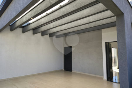 Casa à venda ou para alugar com 3 quartos, sendo 1 suíte, no condomínio Condomíno Helena Maria, Sorocaba - SP
