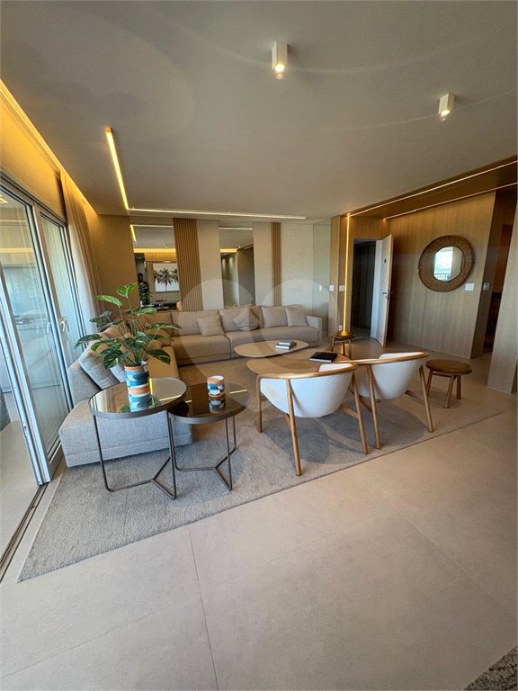 Apartamento à venda com 3 suítes em Urbanova, São José dos Campos, SP