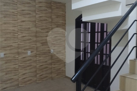 Casa à venda com 2 suítes no condomínio Residencial Rubi, Mogi das Cruzes - SP