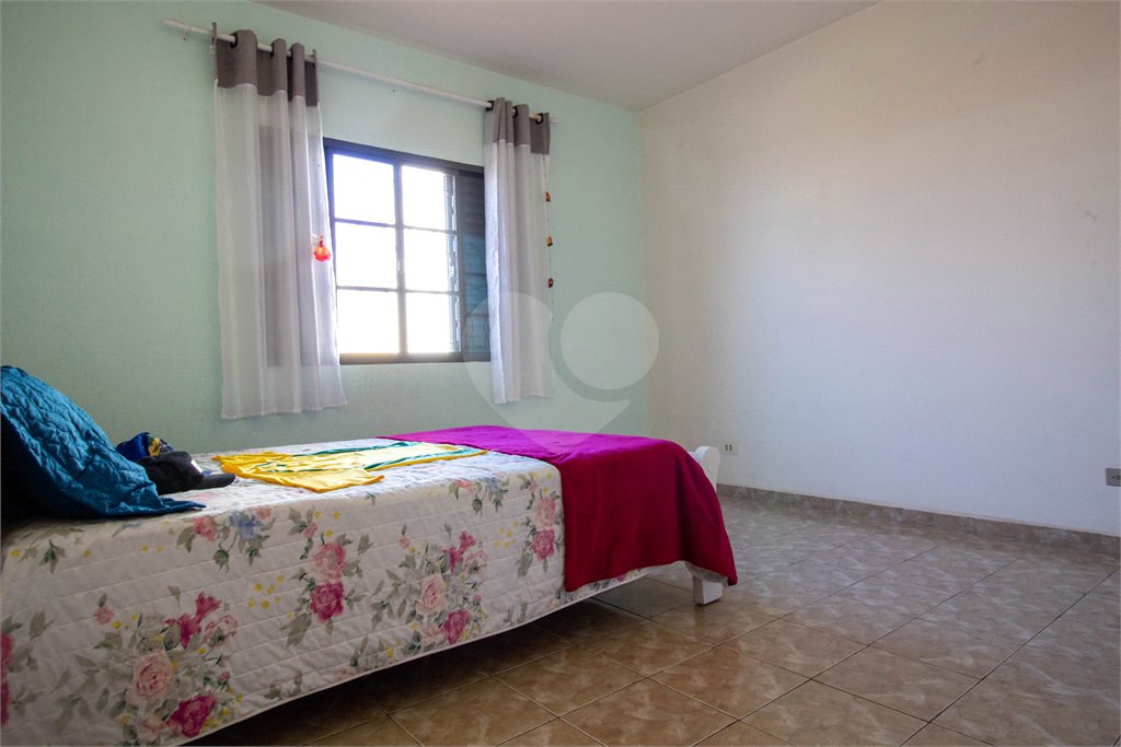 Casa à venda com 2 quartos em Jardim Brasil, São Roque, SP