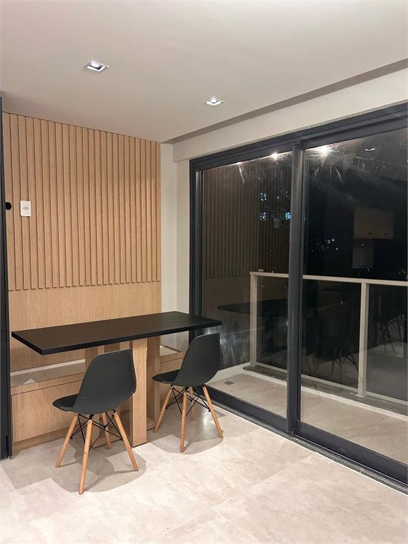Apartamento à venda ou para alugar com 1 suíte em Pinheiros, São Paulo, SP