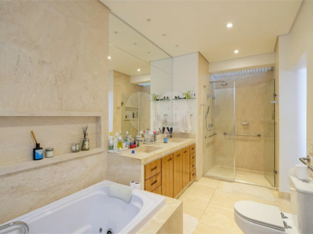 Apartamento à venda com 4 quartos, sendo 1 suíte,  em Jardim América, São Paulo, SP