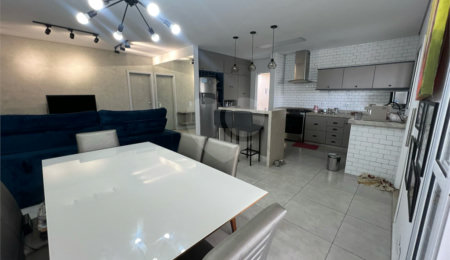 Casa à venda com 3 quartos, sendo 2 suítes,  no condomínio Villa Bella, Sorocaba - SP