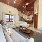 Casa à venda com 5 suítes no condomínio Parque Village Castelo, Itu - SP