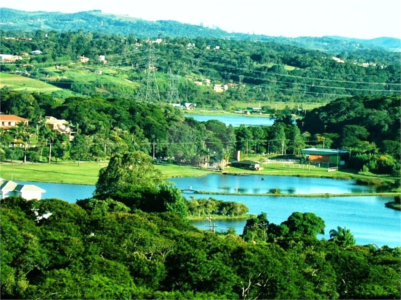 Casa à venda com 5 suítes em Canguera, São Roque, SP