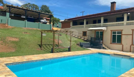 Casa à venda com 3 quartos, sendo 1 suíte,  em Jardim Paulista, Atibaia, SP