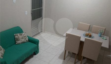 Sobrado à venda com 4 quartos, sendo 1 suíte, em Tremembé, São Paulo, SP