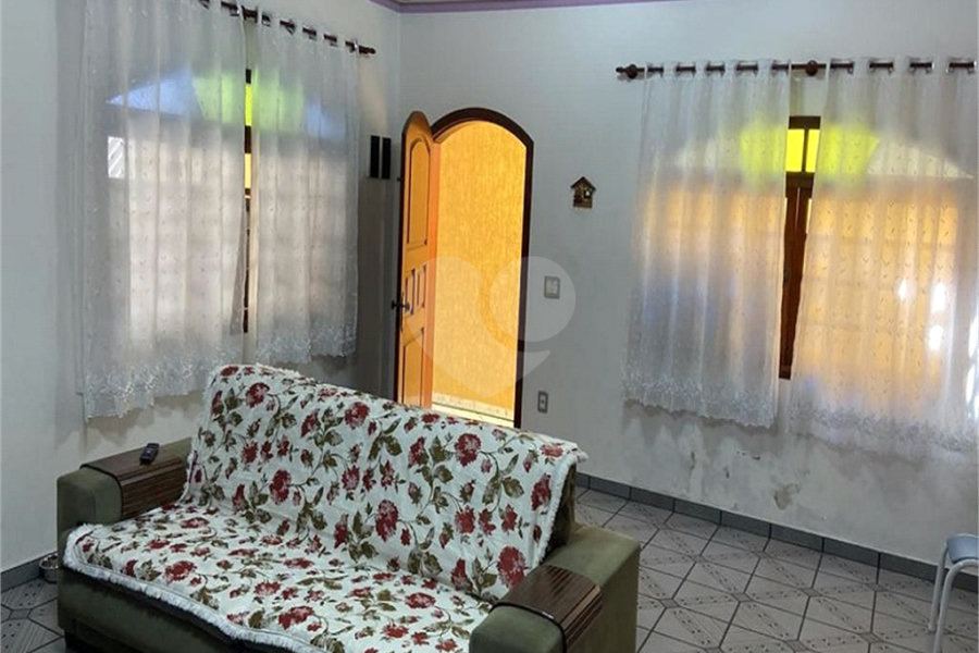 Sobrado à venda com 4 quartos, sendo 1 suíte, em São Miguel Paulista, São Paulo, SP
