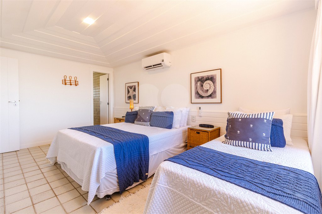 Casa em condomínio à venda com 6 quartos, sendo 5 suítes,  em Praia Rasa, Armação dos Búzios, RJ