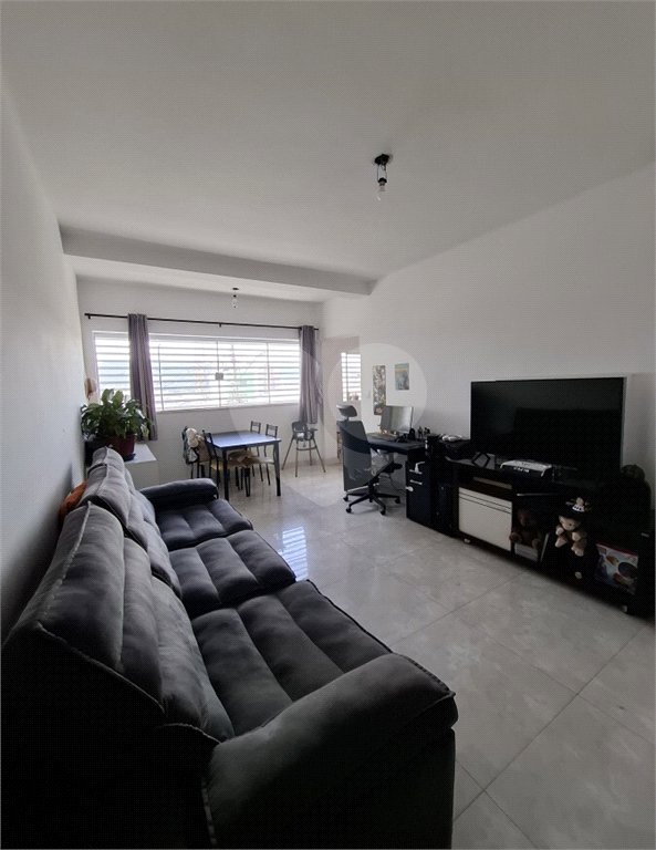 Casa à venda com 6 quartos, sendo 1 suíte,  em Vila Vitória, Mogi das Cruzes, SP