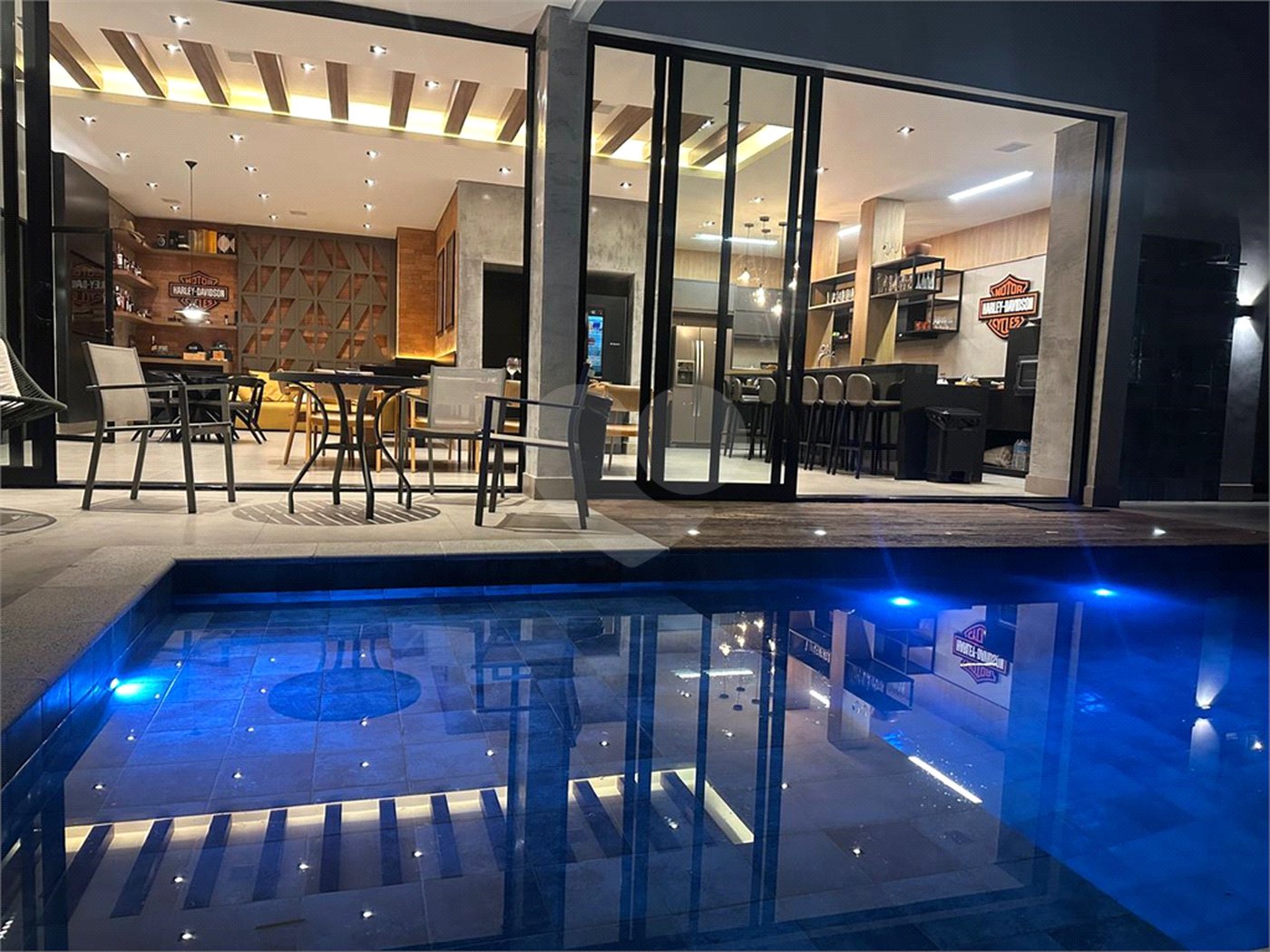 Casa à venda com 3 suítes no condomínio Hills, Arujá - SP