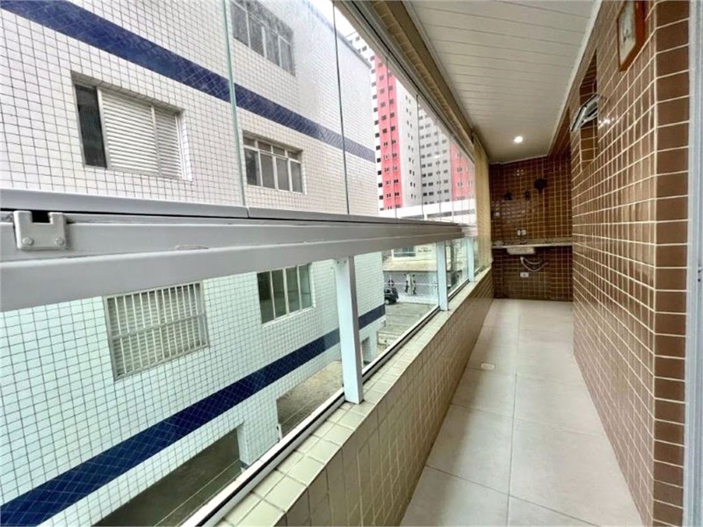 Apartamento Residencial à venda, Vila Guilhermina, Praia Grande - AP1374.