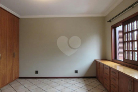 Sobrado à venda com 3 quartos, sendo 1 suíte, em Brooklin, São Paulo, SP