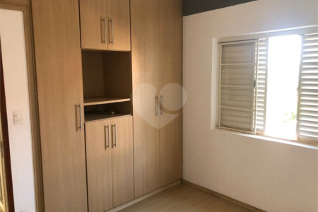 Casa à venda com 4 quartos, sendo 1 suíte,  em Vila Maria, Itapetininga, SP