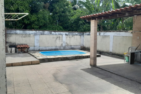 Casa à venda com 3 quartos em Santíssimo, Rio de Janeiro, RJ