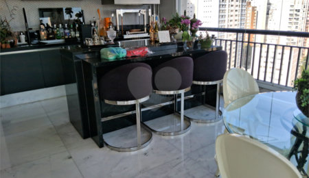 Apartamento à venda com 3 suítes em Vila Mariana, São Paulo, SP