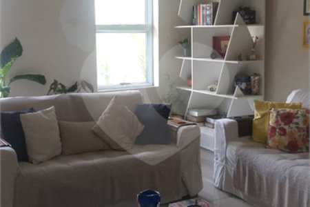 Casa à venda ou para alugar com 3 quartos, sendo 1 suíte, em Parque das Colinas, Valinhos, SP