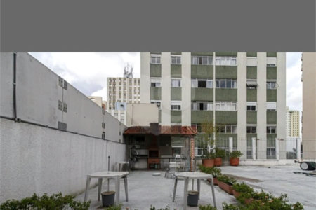 Apartamento à venda com 3 quartos, sendo 1 suíte,  em Aclimação, São Paulo, SP