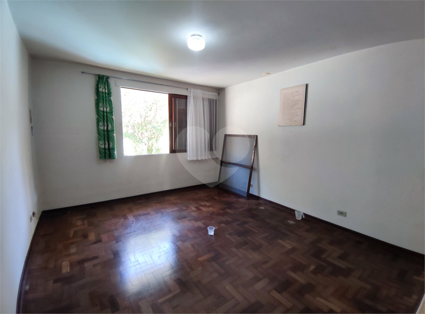Sobrado à venda com 4 quartos, sendo 2 suítes, em Chácara Monte Alegre, São Paulo, SP