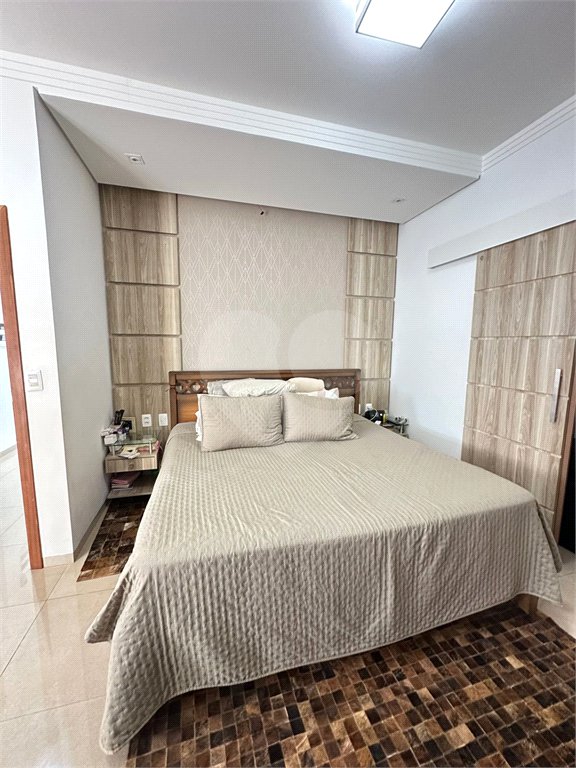 Sobrado à venda com 4 quartos, sendo 3 suítes, em Jardim Residencial Maggiore, Araraquara, SP