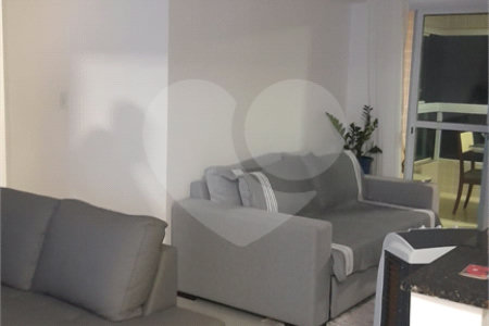 Apartamento à venda com 2 quartos, sendo 1 suíte, em Mirim, Praia Grande, SP