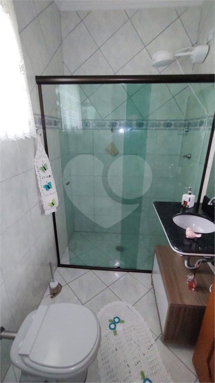 Sobrado à venda com 4 quartos, sendo 3 suítes, em Parque São Domingos, São Paulo, SP