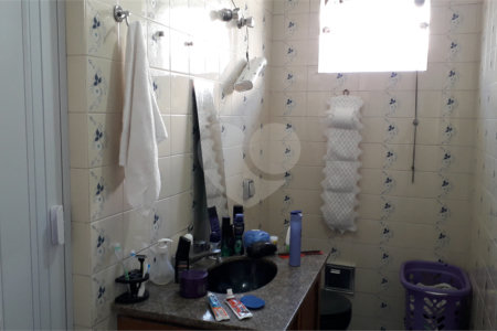 Sobrado à venda com 2 quartos, sendo 1 suíte, em Jardim São Jorge (raposo Tavares), São Paulo, SP