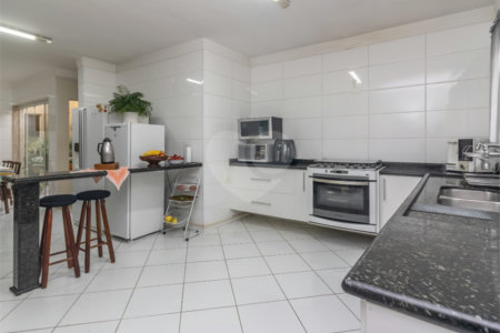Sobrado à venda com 3 suítes em Vila Carrão, São Paulo, SP