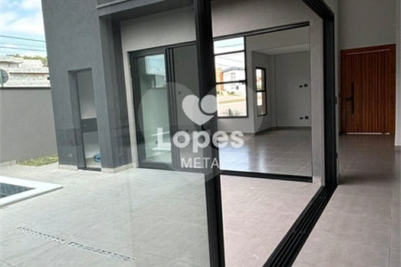 Casa à venda com 3 quartos, sendo 1 suíte,  no condomínio Terras do Vale, Caçapava - SP
