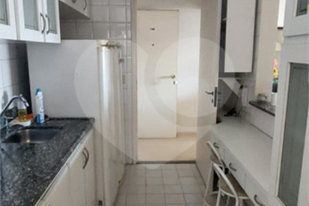 Apartamento à venda com 3 quartos, sendo 1 suíte,  em Jardim Peri Peri, São Paulo, SP