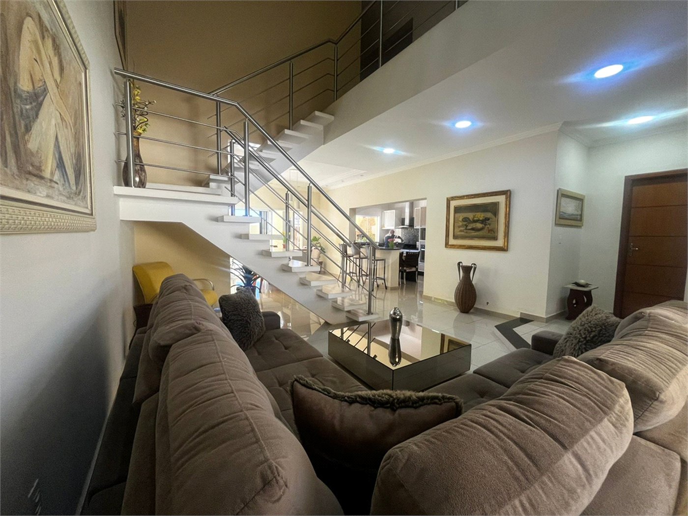 Casa à venda com 4 quartos, sendo 2 suítes, em Vila Nastri, Itapetininga, SP