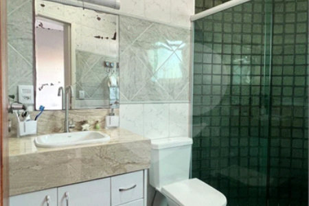 Casa à venda com 3 quartos, sendo 1 suíte, em Vila Suissa, Mogi das Cruzes, SP