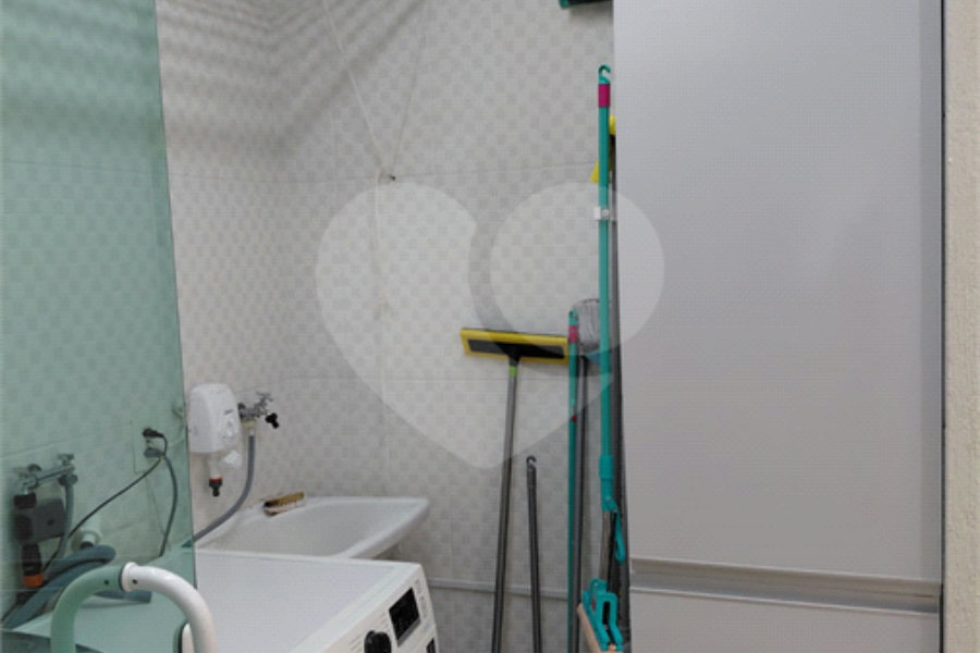 Casa à venda com 2 suítes no condomínio Residencial Guilhen, São Paulo - SP