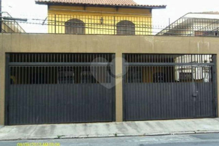 Sobrado à venda com 4 quartos, sendo 2 suítes, em Jardim Peri Peri, São Paulo, SP