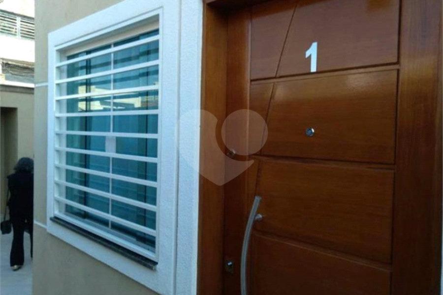 Casa à venda ou para alugar com 2 suítes no condomínio Residence Adelina, São Paulo - SP