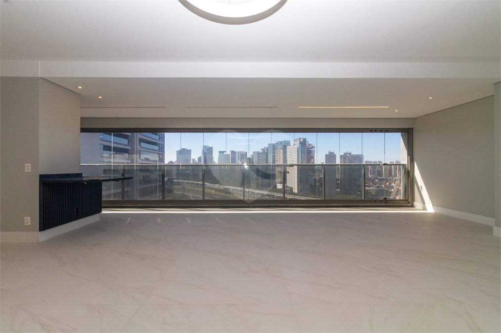 Apartamento à venda ou para alugar com 3 suítes em Jardim Morumbi, São Paulo, SP