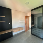 Apartamento à venda com 3 quartos, sendo 1 suíte, no centro de Atibaia - SP