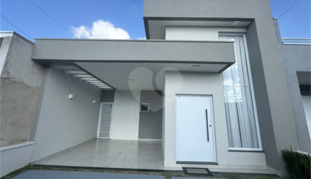 Casa à venda com 3 quartos, sendo 1 suíte,  no condomínio Jardim Guarujá, Salto - SP