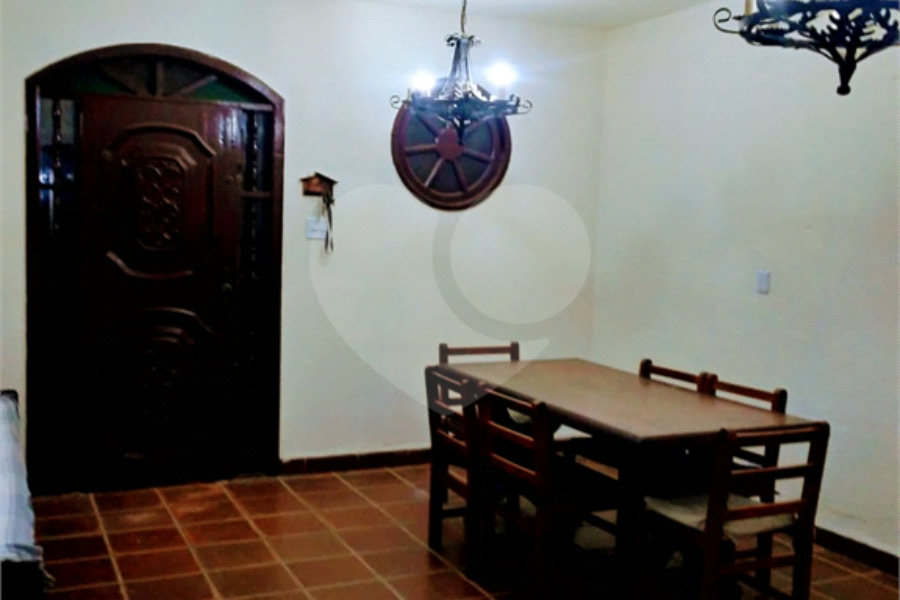 Chácara à venda com 4 quartos em Pirucaia, Mairiporã, SP