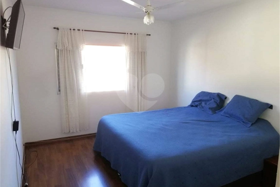 Sobrado à venda com 3 quartos, sendo 1 suíte, em Tremembé, São Paulo, SP