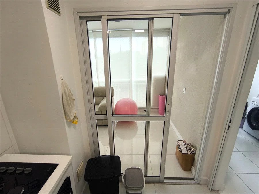 Apartamento à venda com 3 quartos, sendo 1 suíte, em Jardim Vazani, São Paulo, SP