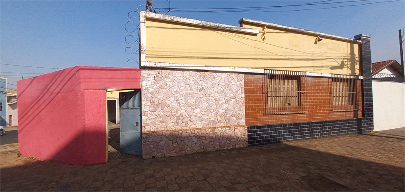 Casa Térrea à venda com 3 quartos em Ipiranga, Ribeirão Preto, SP