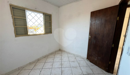 Sobrado à venda com 3 quartos em Vila Maciel, Itapetininga, SP