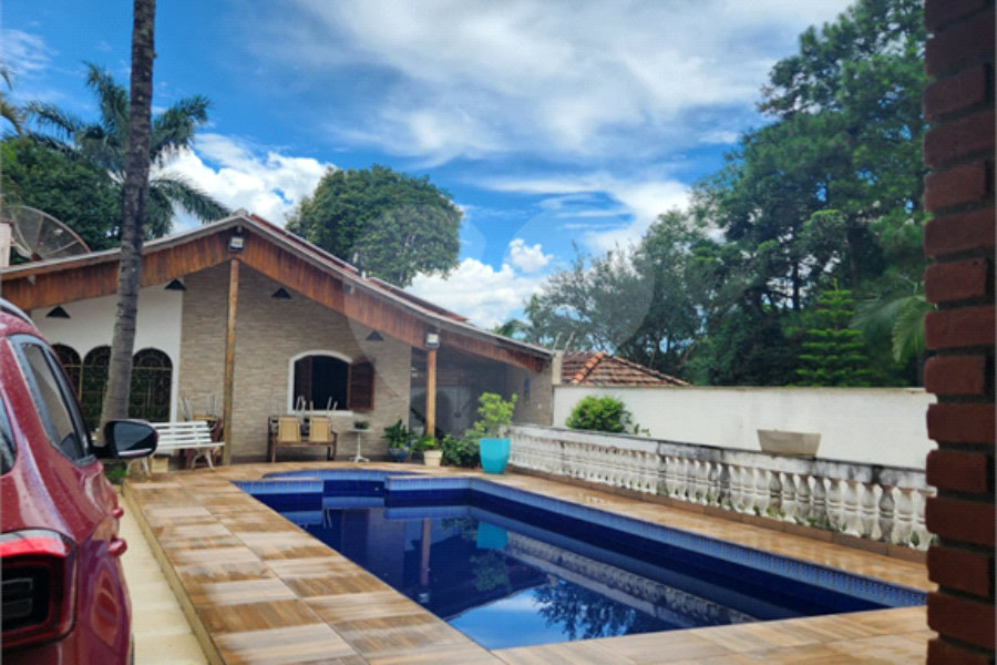Sobrado à venda com 4 quartos, sendo 3 suítes, em Jardim Floresta, São Paulo, SP