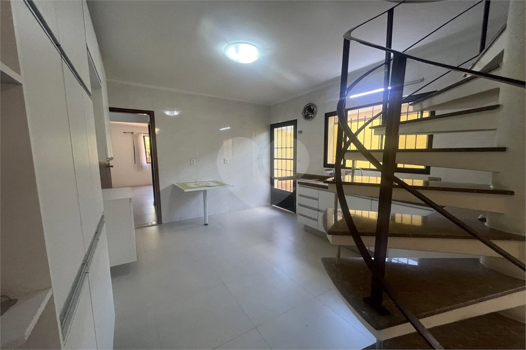 Sobrado à venda com 5 quartos, sendo 2 suítes,  em Jaçanã, São Paulo, SP
